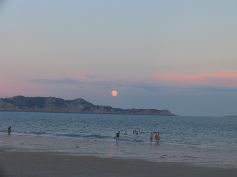 平潭坛南湾月出