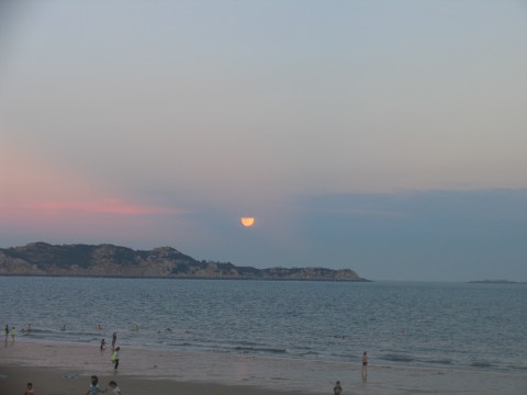 平潭坛南湾月出