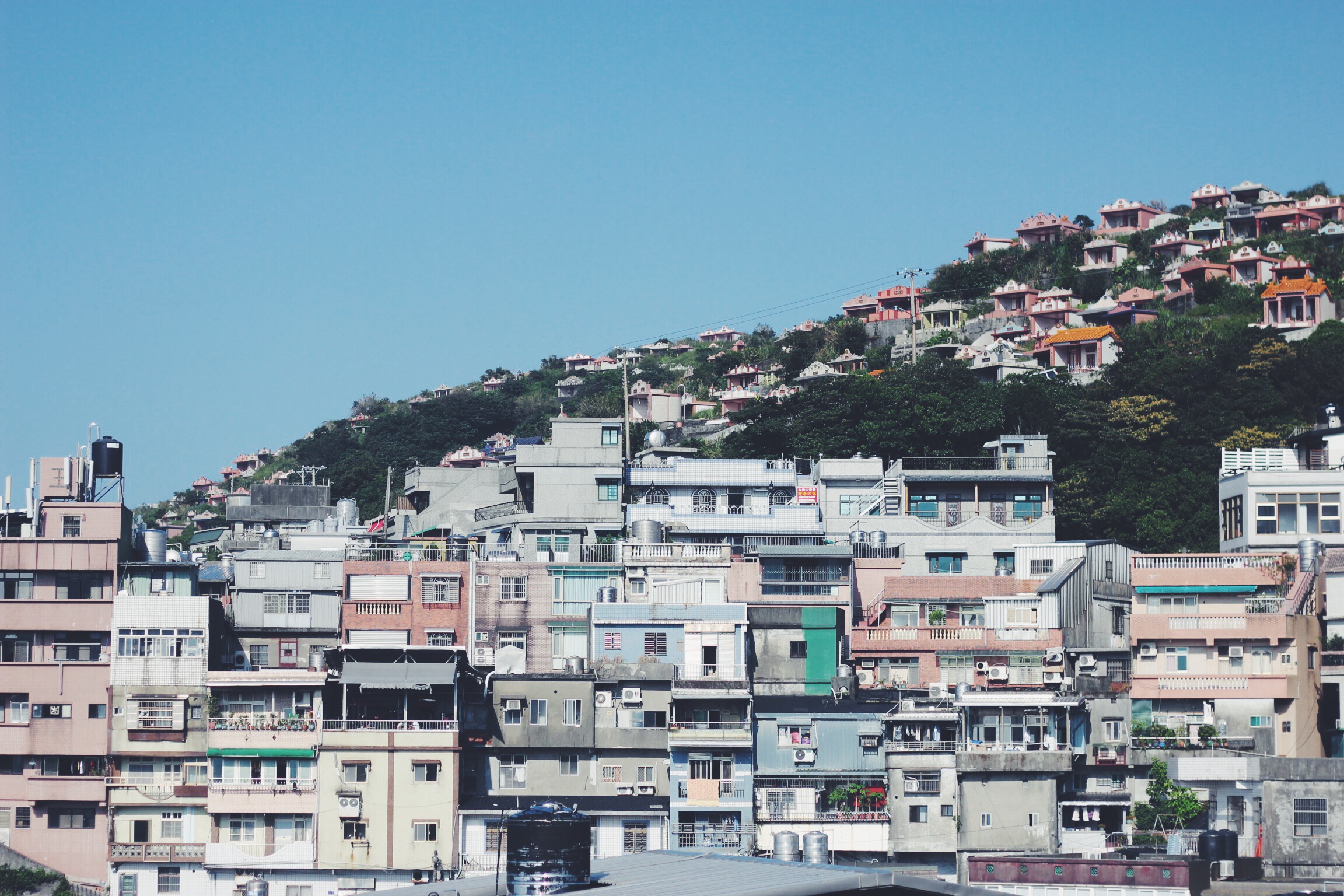 Processed with VSCOcam with f2 preset